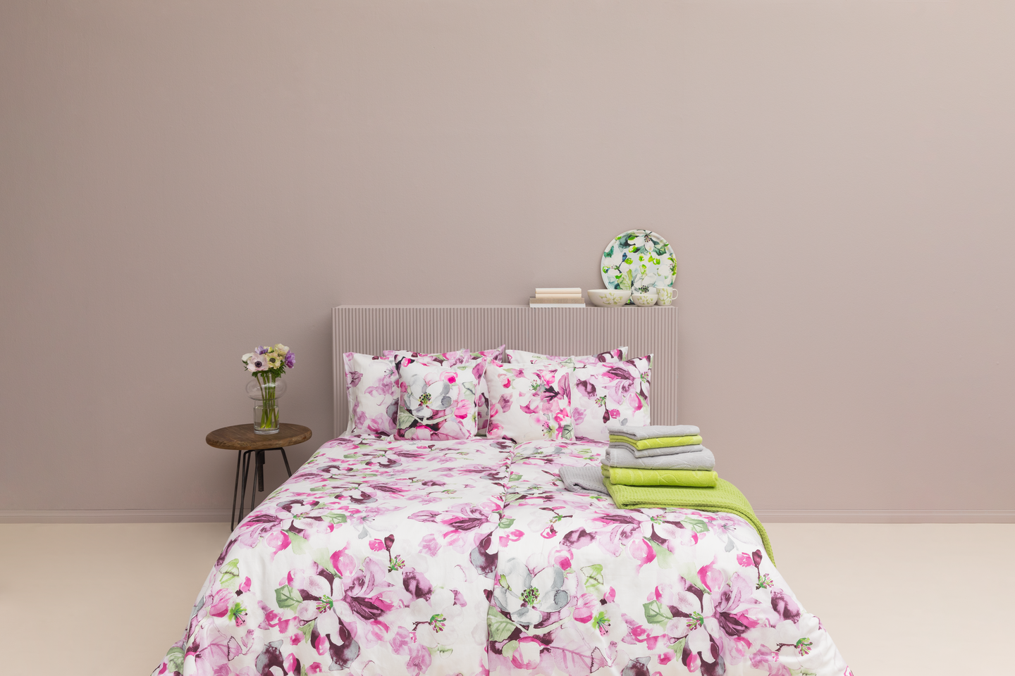 Pentik Omenankukka koristetyynynpäällinen vaaleanpunainen 45x45 cm