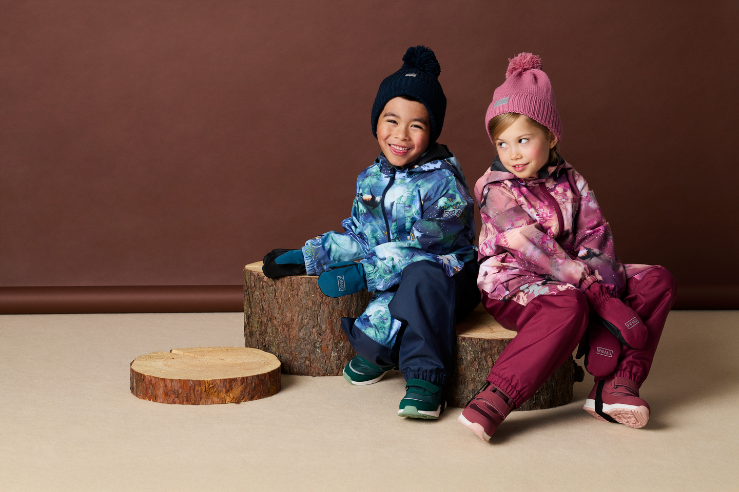 Remu Pond valolenkkarit