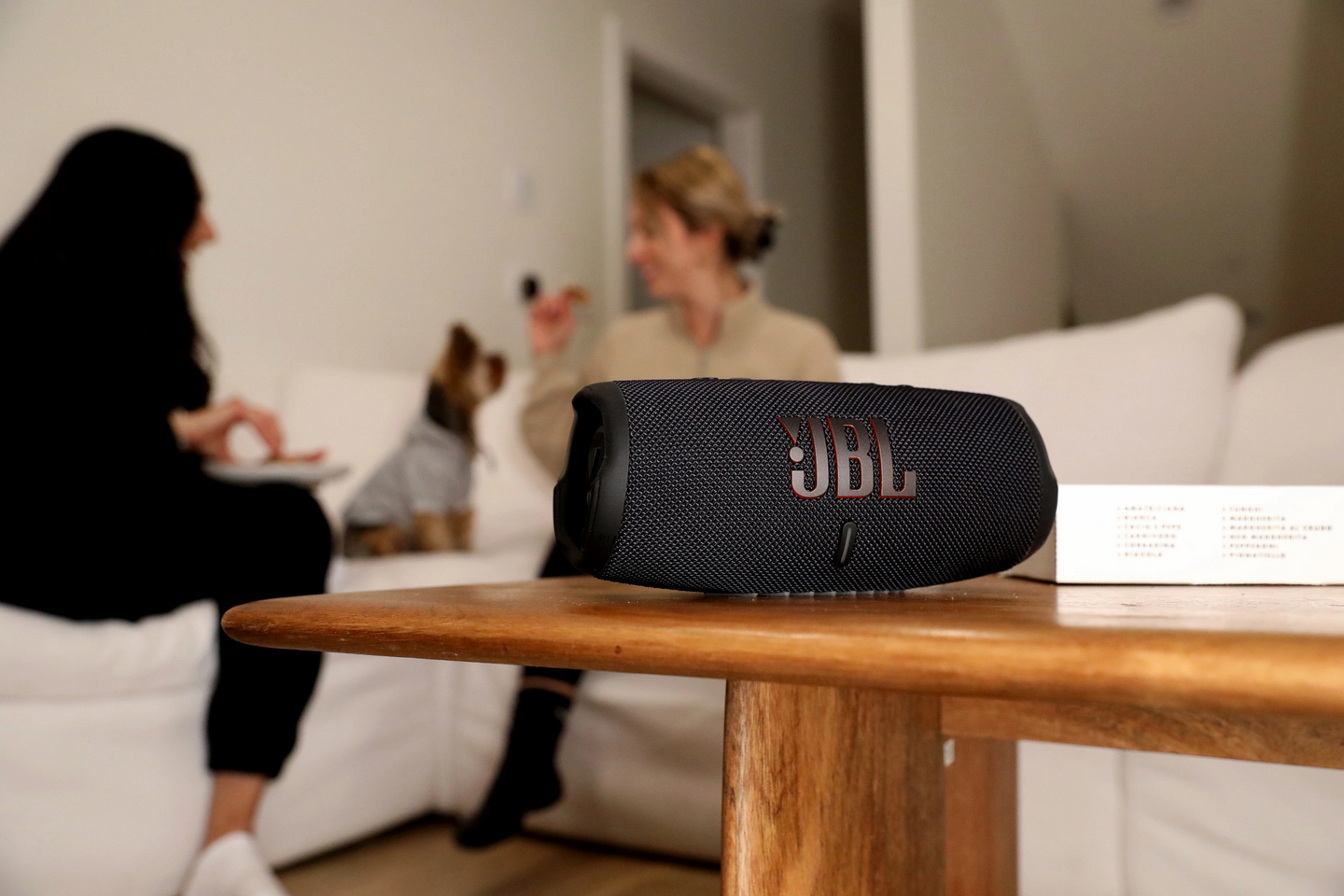 JBL Charge 5 -Bluetooth-kaiutin, musta