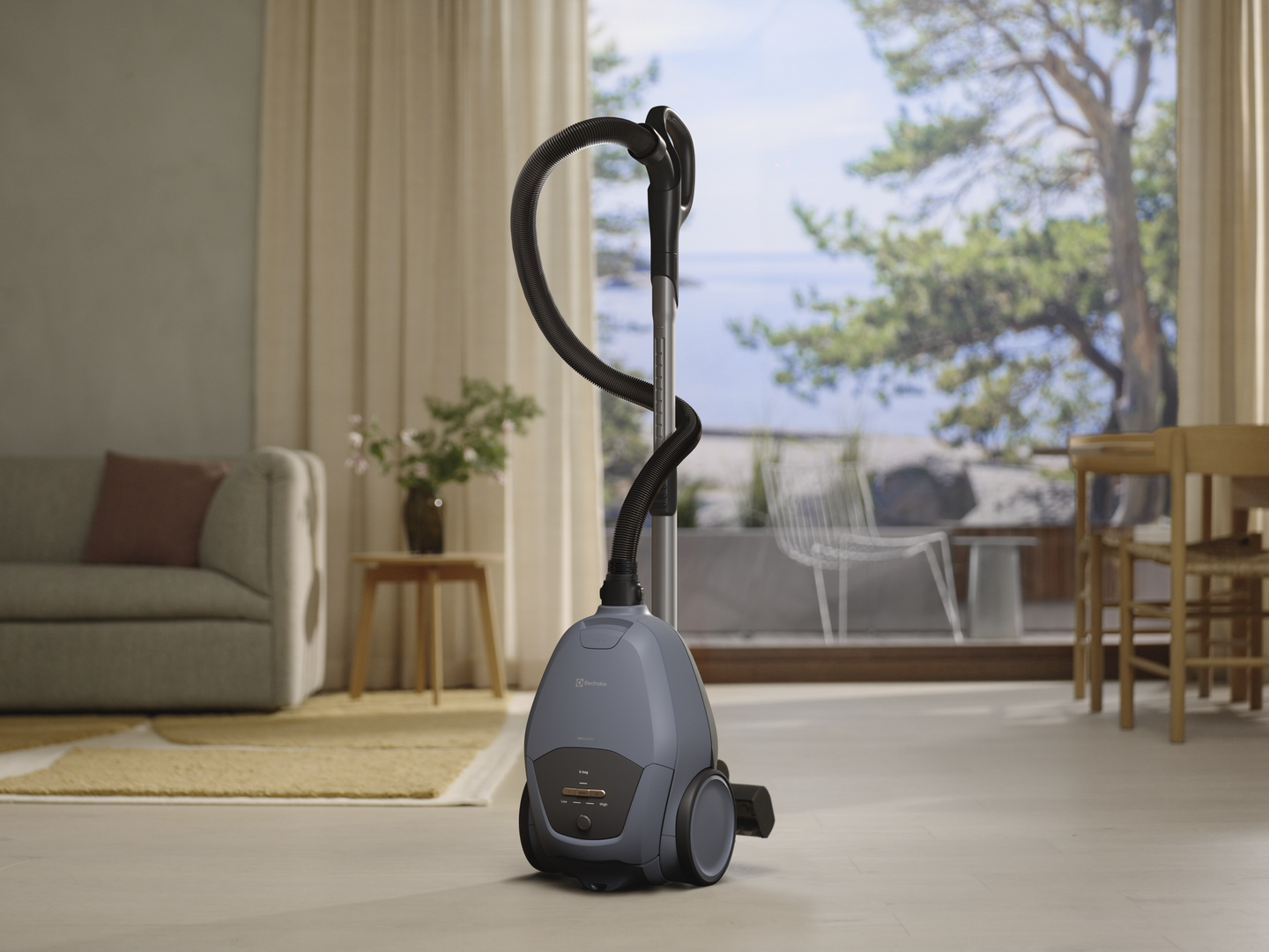 Electrolux 700 Silent EB71U1LDB -pölynimuri