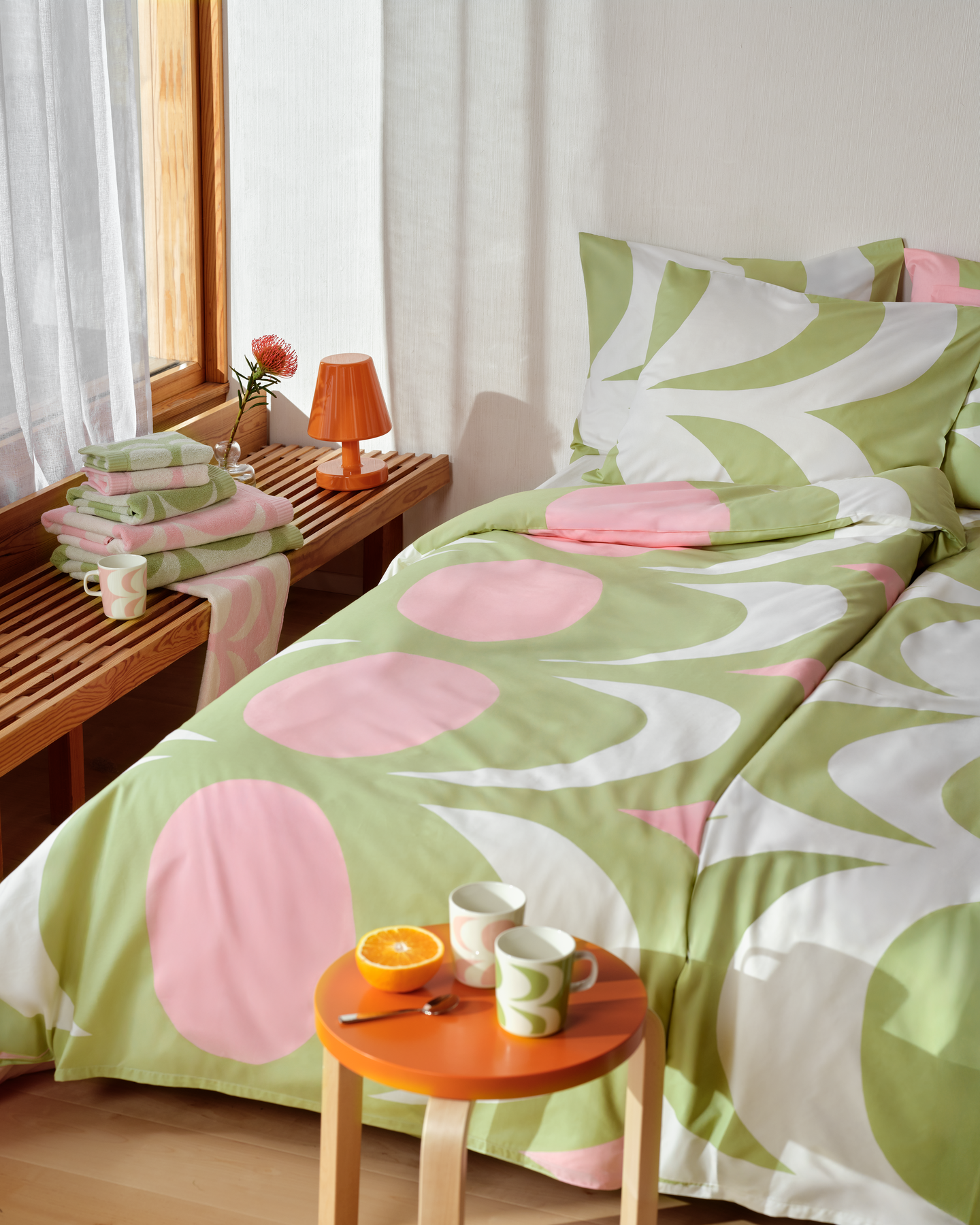 Marimekko Kaivo kylpypyyhe 70x140 cm vaaleanpunainen-luonnonvalkoinen