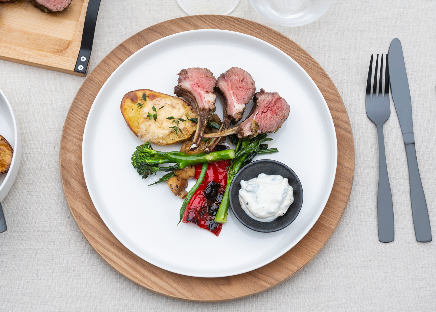 Maku Basic ruokailuvälineet 16 kpl mattamusta