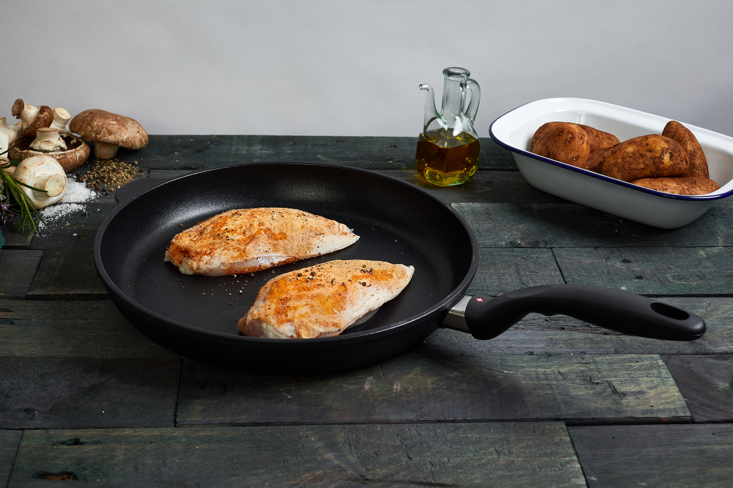 Swiss Diamond XD paistinpannu 28 cm