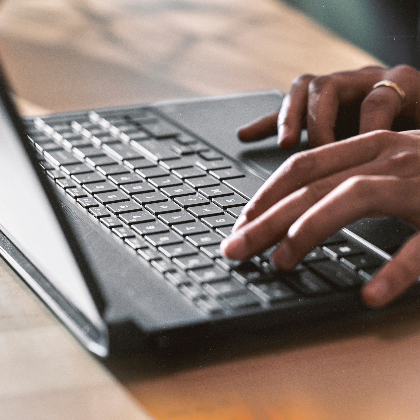 HP Victus 15-fa0975 15,6" -pelikannettava