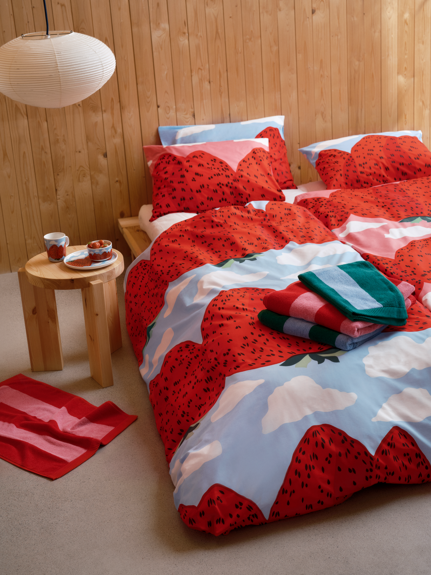 Marimekko Juhlaraita kylpypyyhe 70x140 cm vaaleanpunainen