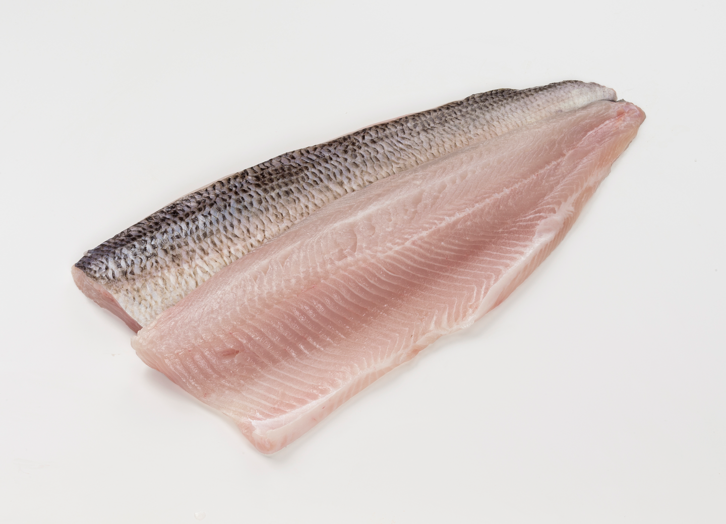 Menu Benella siikafilee n. 1kg vakuumi nypitty suomustettu kasvatettu pakaste