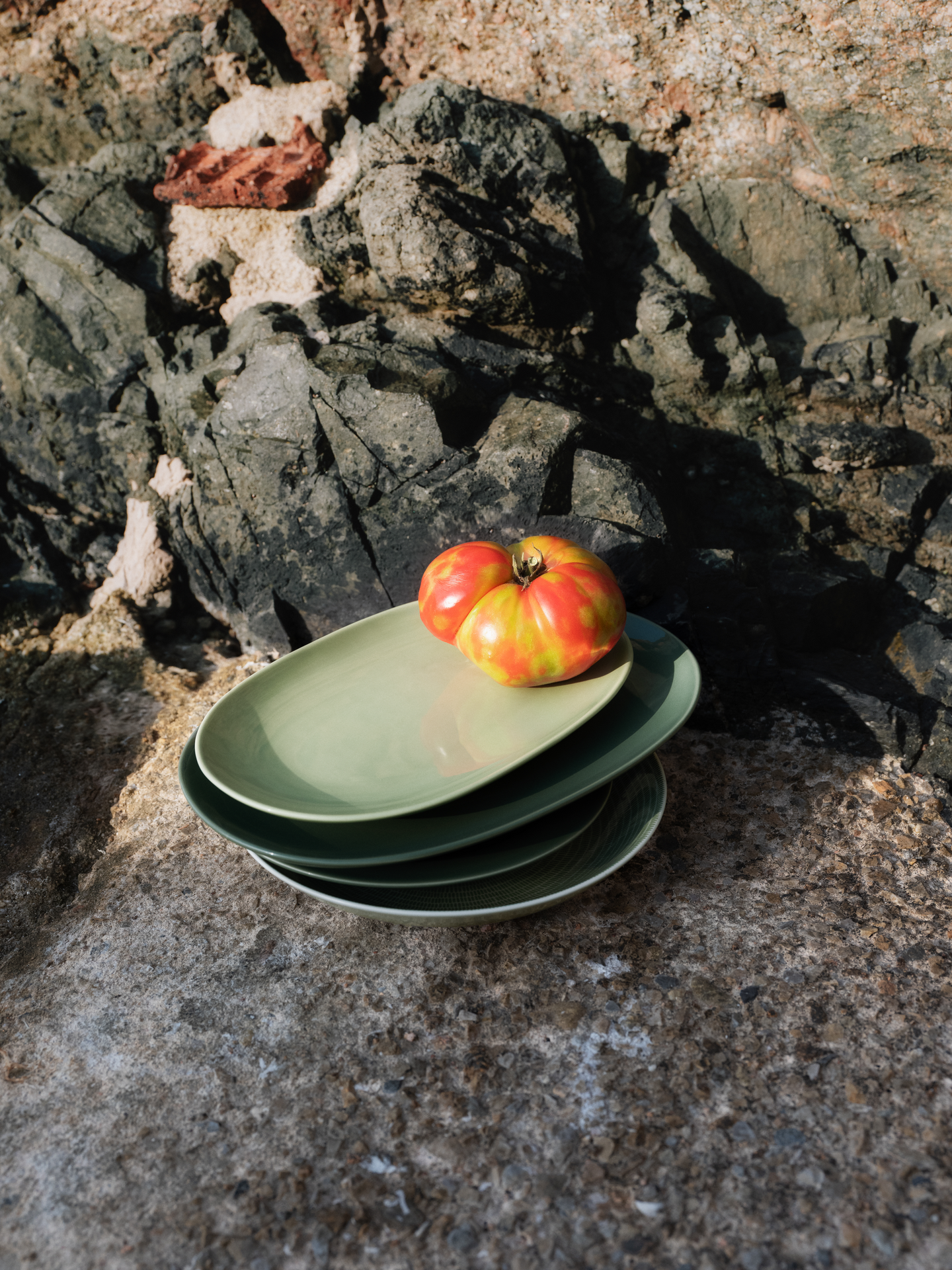 Arabia 24h ovaali lautanen 18 x 28 cm salvianvihreä