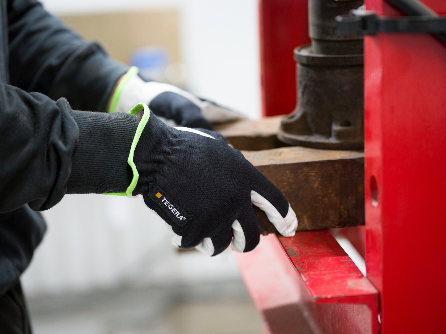 TEGERA 511 asennuskäsine koko 8