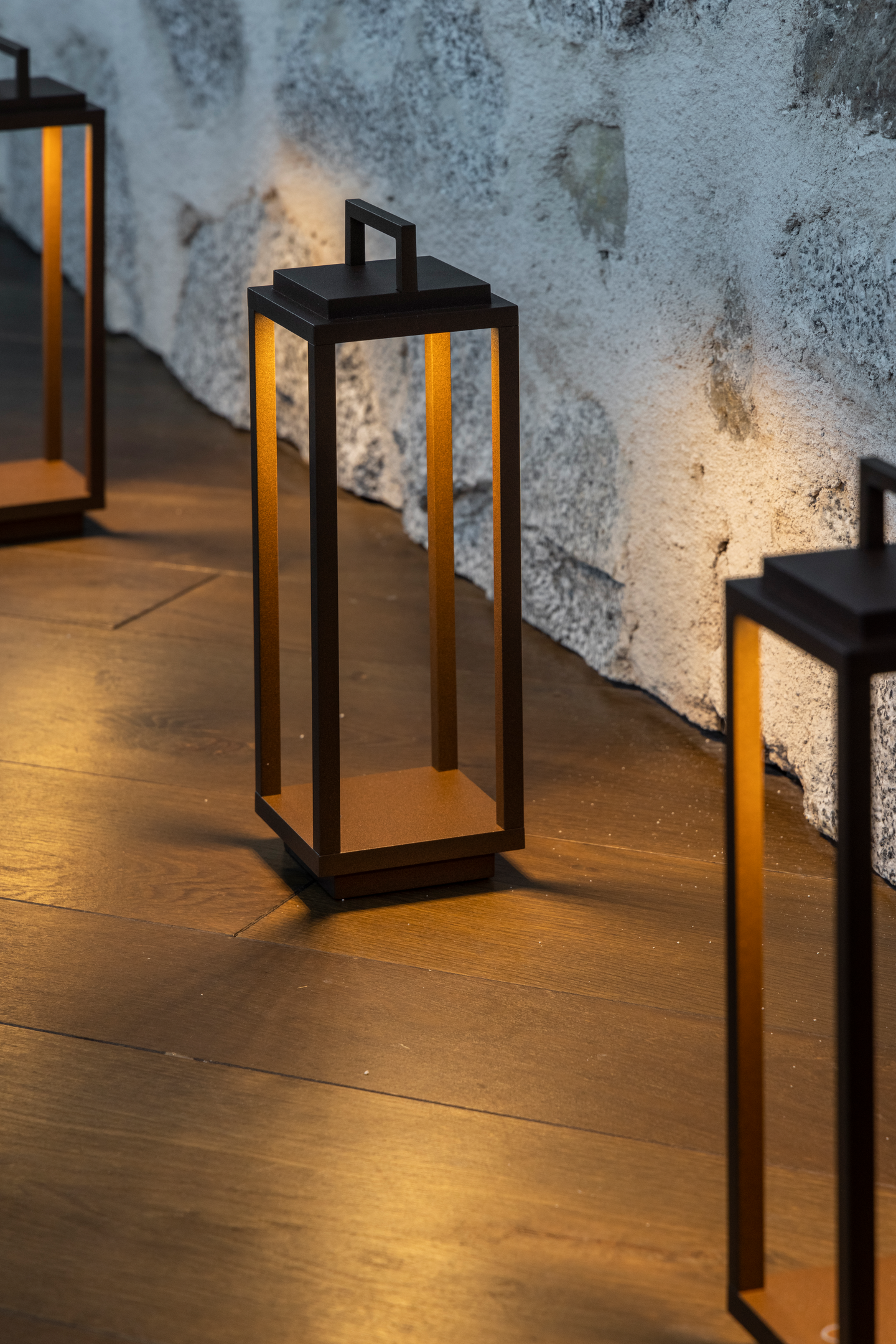 Abert Resort ladattava LED-lyhty 34 cm corten