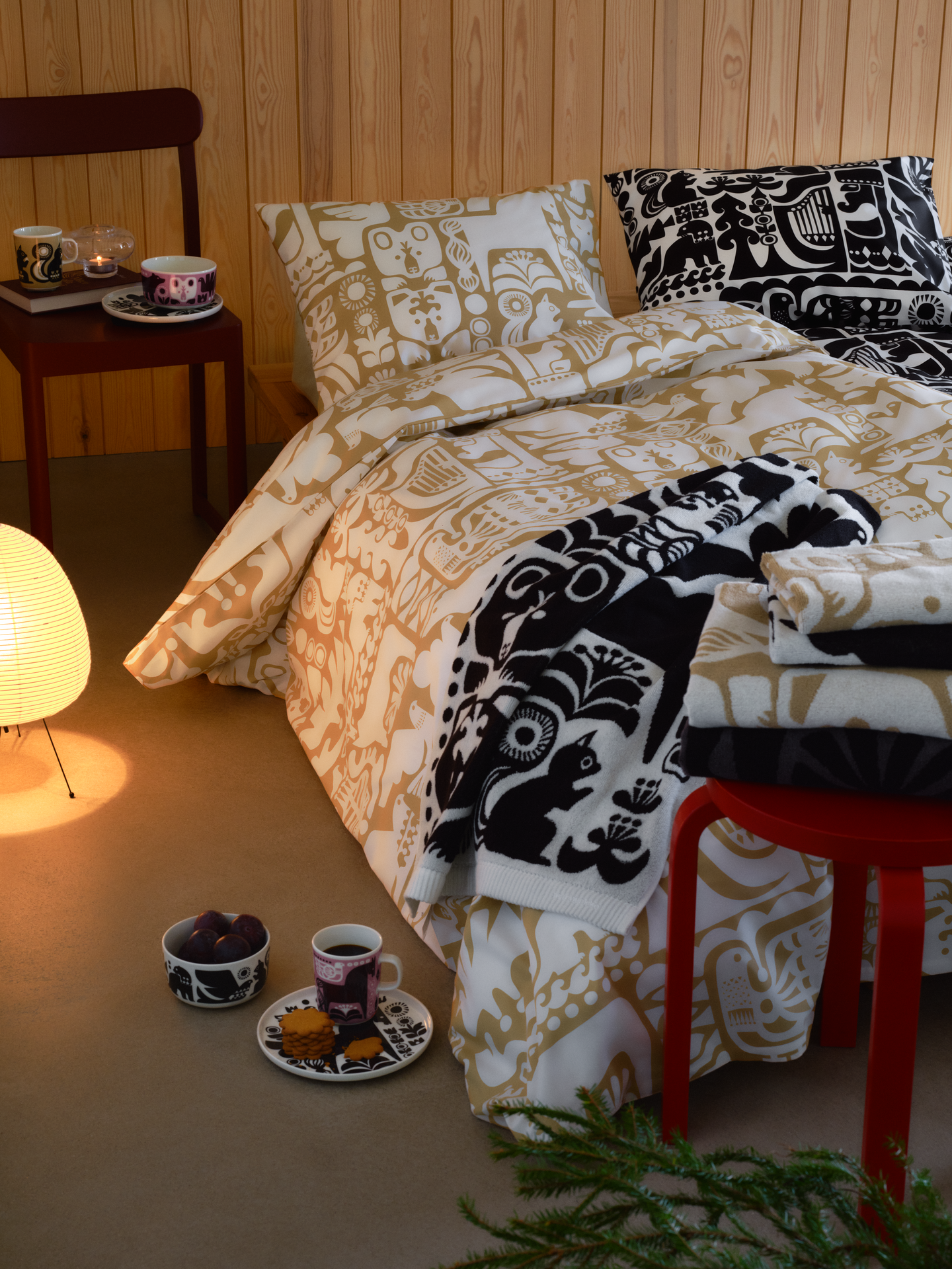 Marimekko Kanteleen kutsu kylpypyyhe 70x140 cm musta