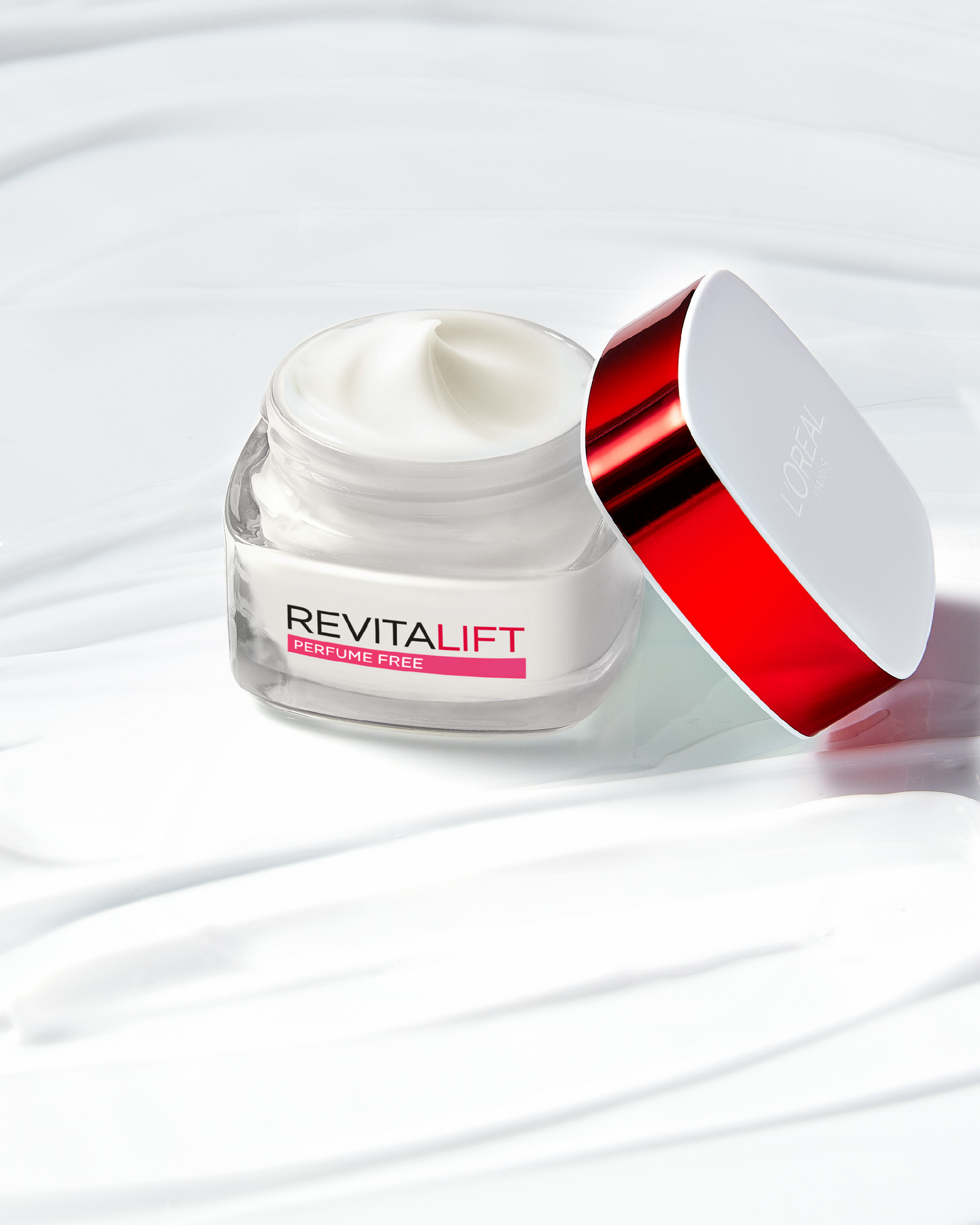 L'Oréal Paris Revitalift Perfume Free kiinteyttävä ja kosteuttava päivävoide herkälle iholle 50ml