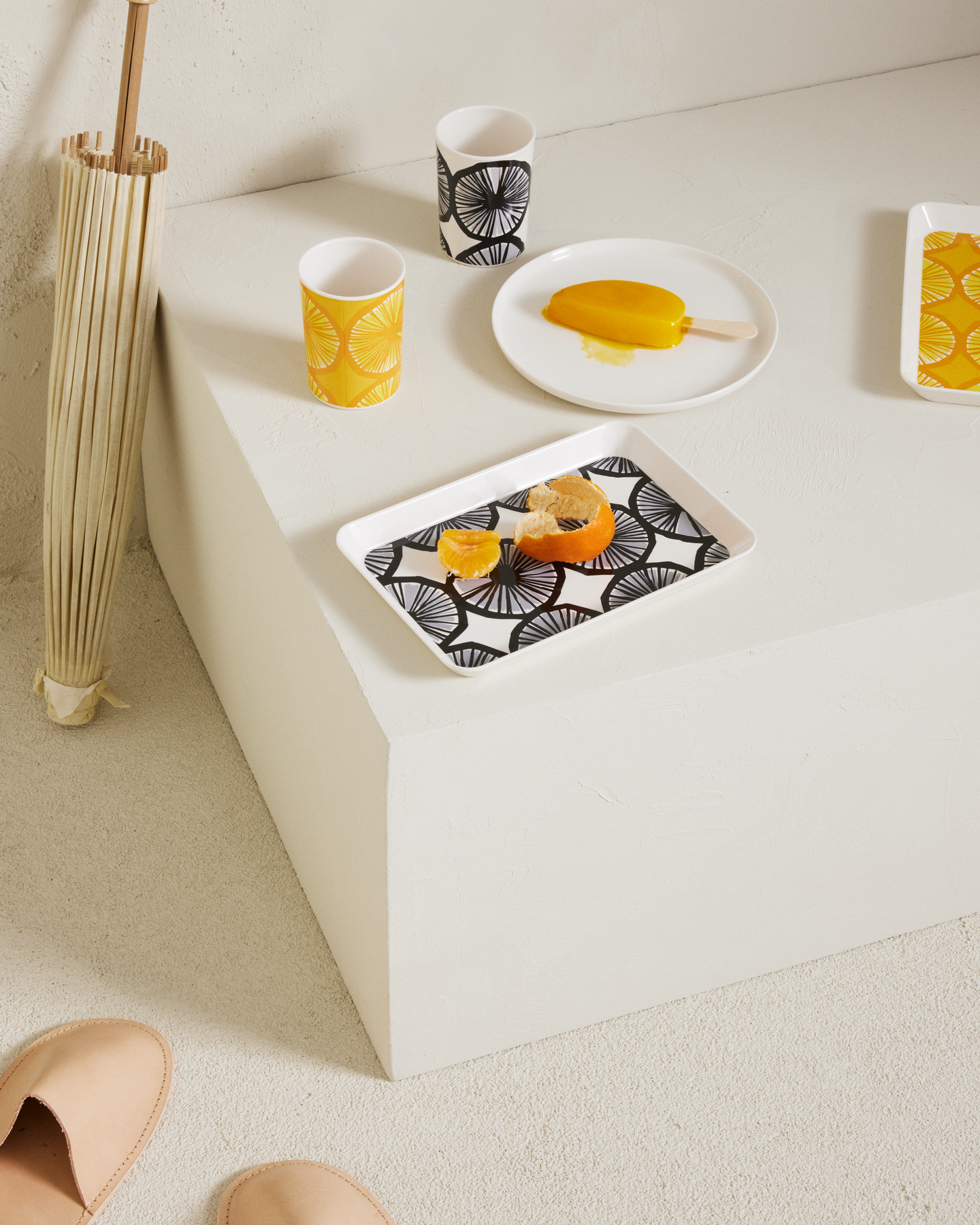 Marimekko Appelsiini picnic muki musta-valkoinen 2,5dl