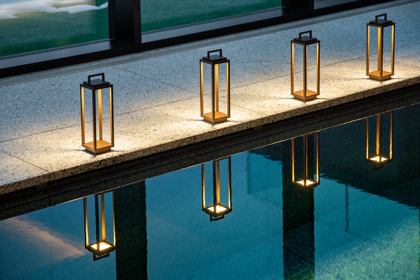 Abert Resort ladattava LED-lyhty 34 cm corten
