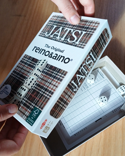 Tactic Reino ja Aino Jatsi noppapeli