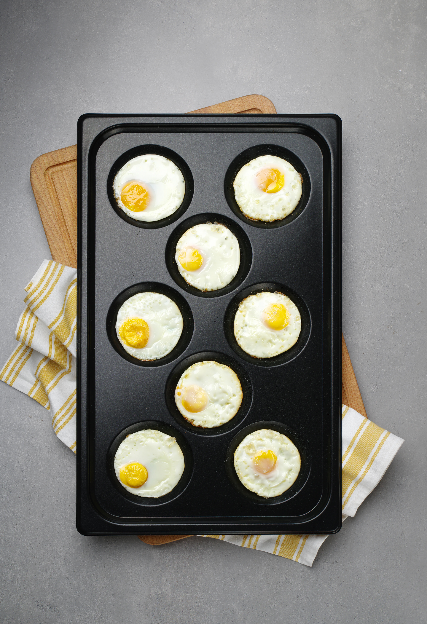 Hendi munanpaistopelti GN 1/1 26 mm tarttumaton pinta, rst