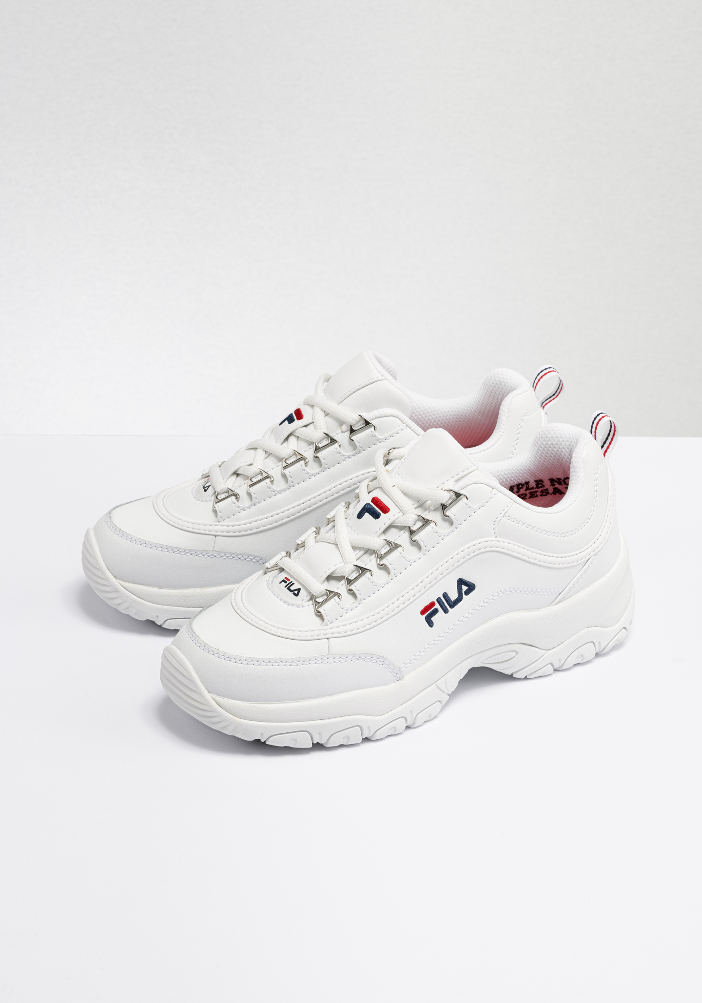 Fila Strada Low naisten kengät