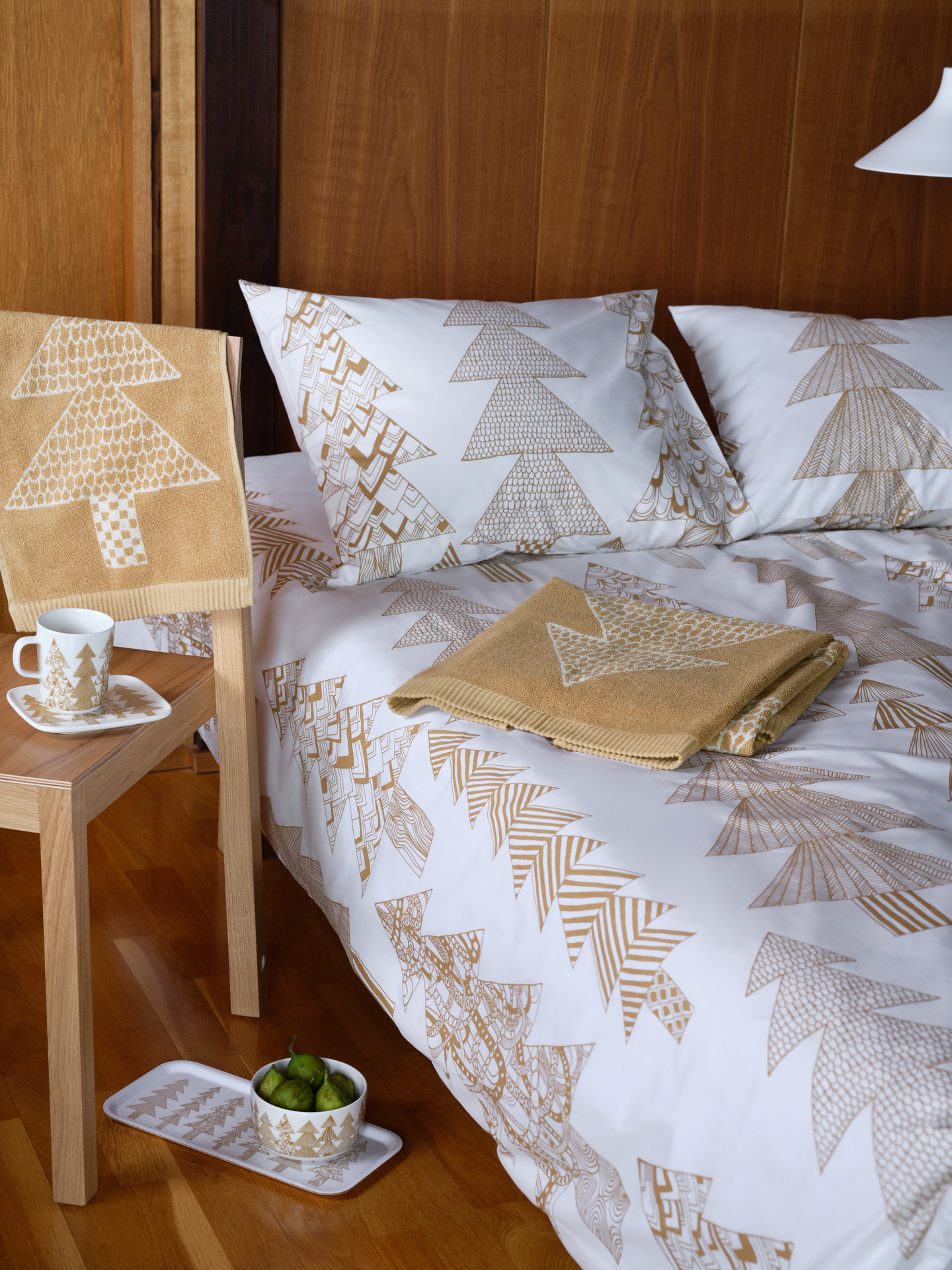 Marimekko Kuusikossa kylpypyyhe 70x140 cm kultabeige-beige