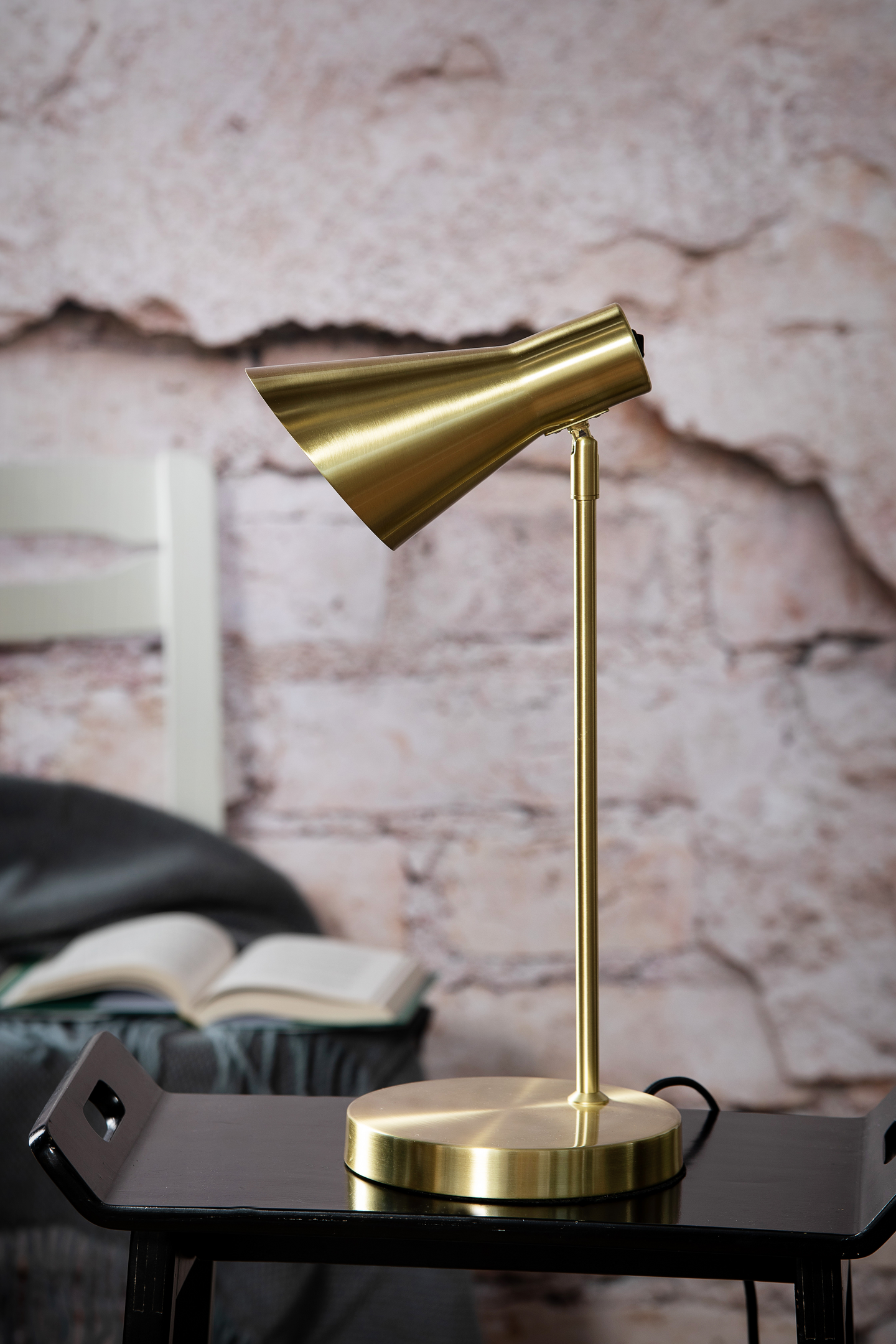 Noor Emil pöytävalaisin messinki