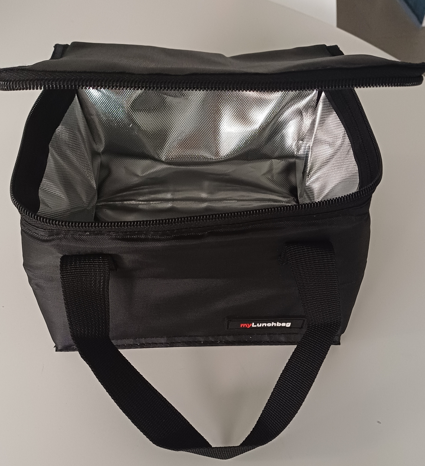 Iris kylmälaukku 4 l musta