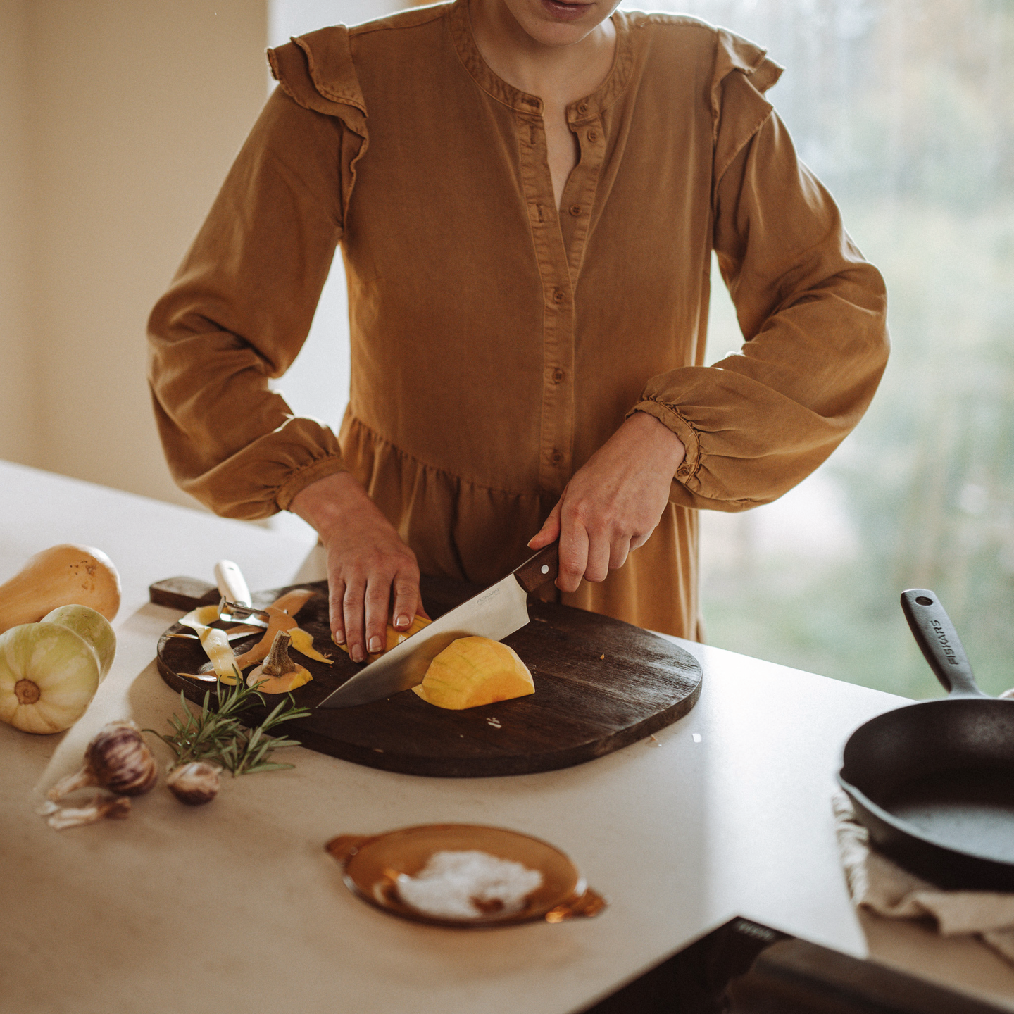 Fiskars Folken iso kokinveitsi 20cm FSC