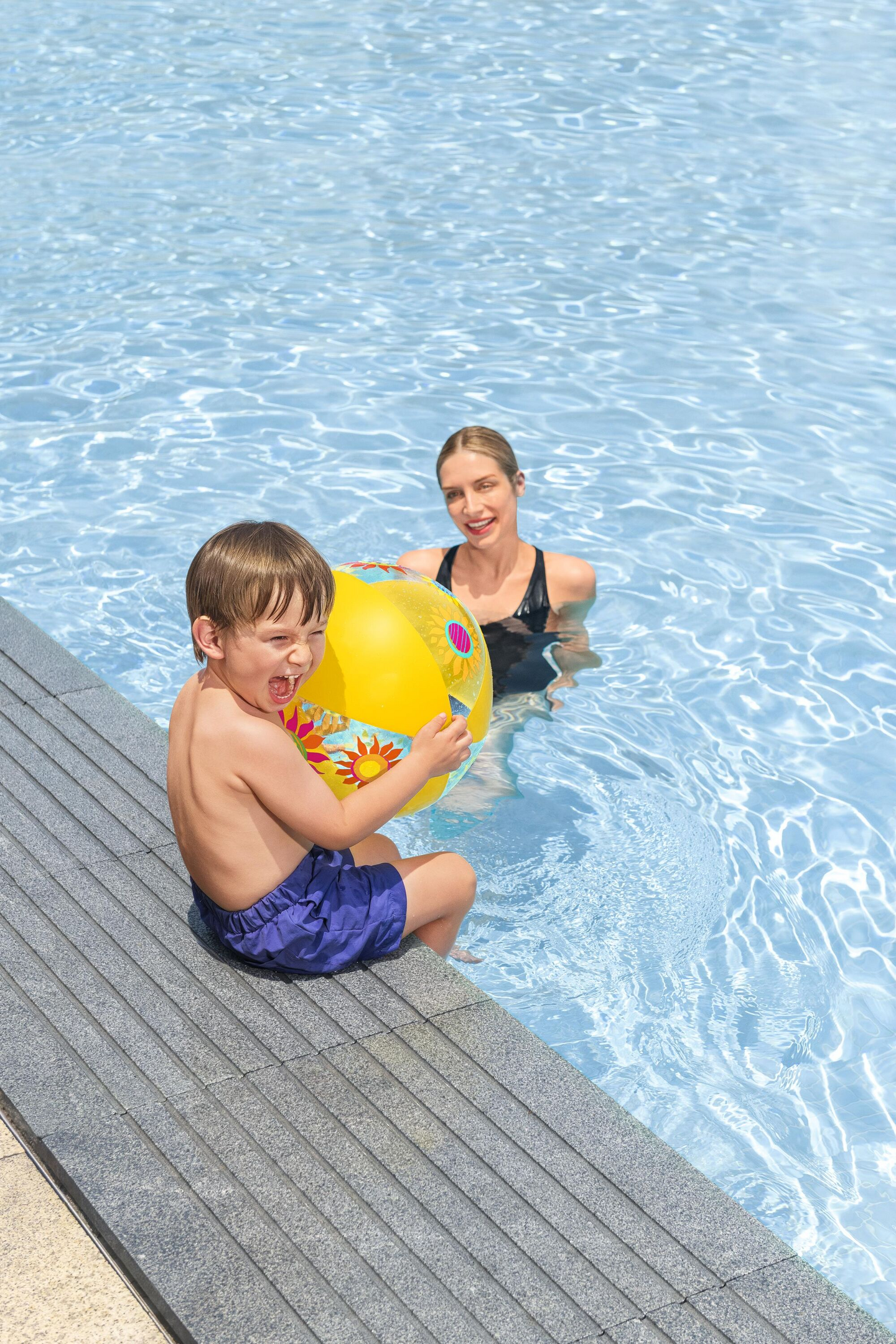 Bestway Designer rantapallo