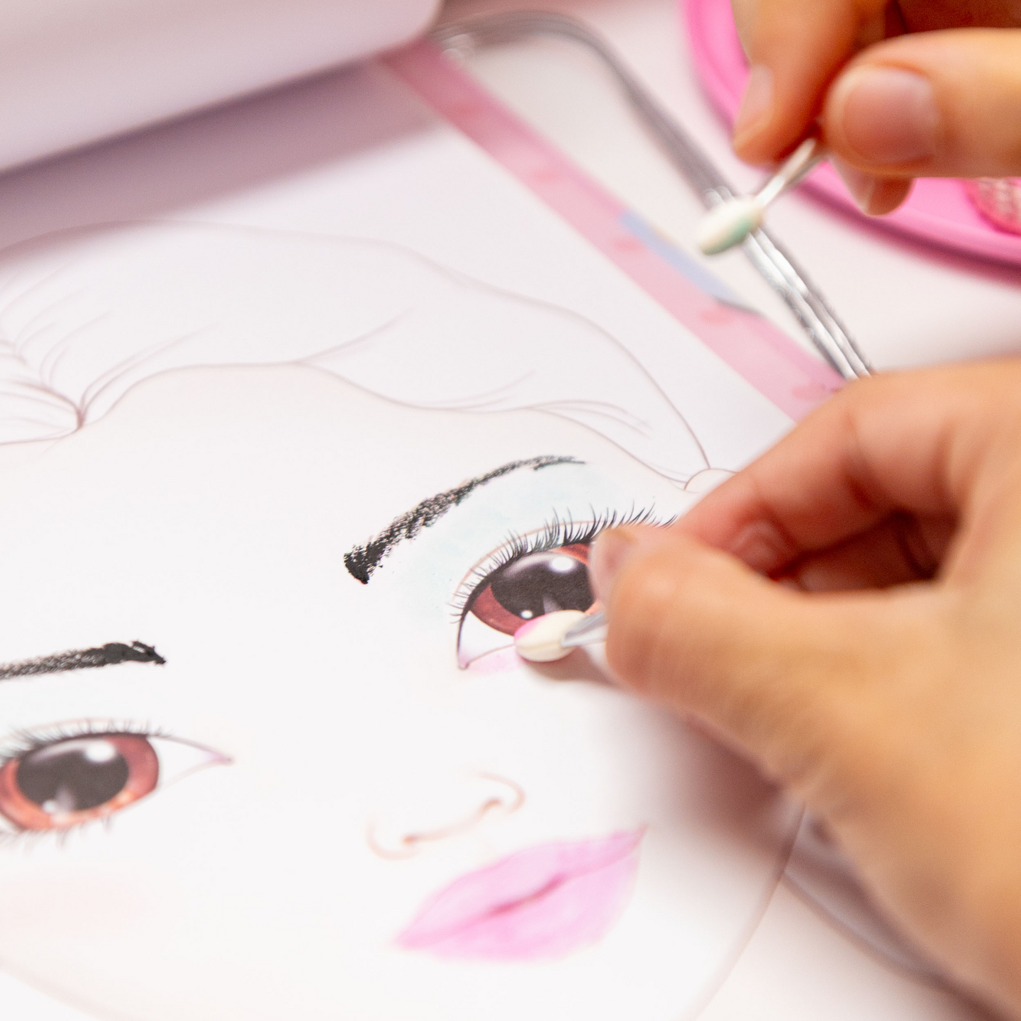 TOPModel Make-up Studio