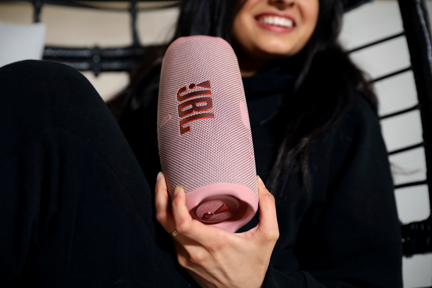 JBL Charge 5 Bluetooth-kaiutin, pinkki