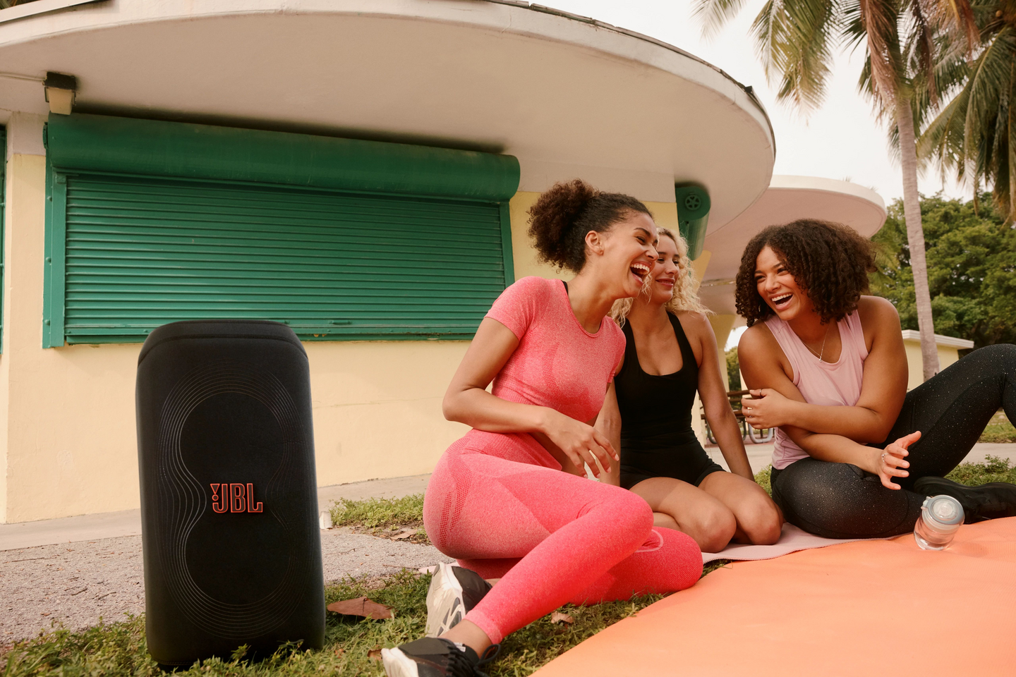 JBL PartyBox Club 120 -kaiuttimen suojus