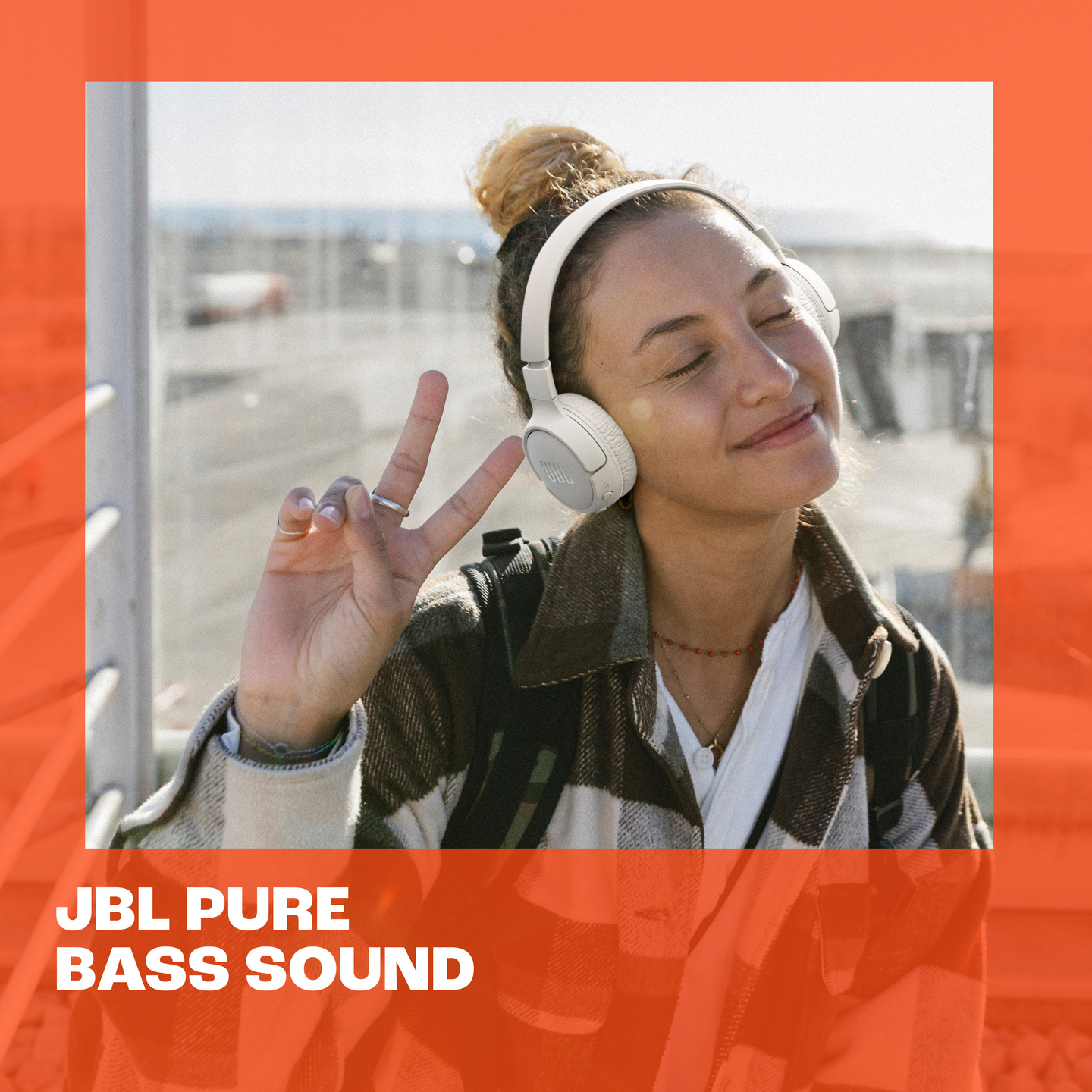 JBL Tune 670 NC -langattomat vastamelusankakuulokkeet, valkoinen