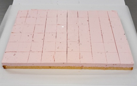 Reuter & Stolt Mansikkakakkukakku aihio 60 palaa/2200g gluteeniton ja laktoositon kypsä pakaste