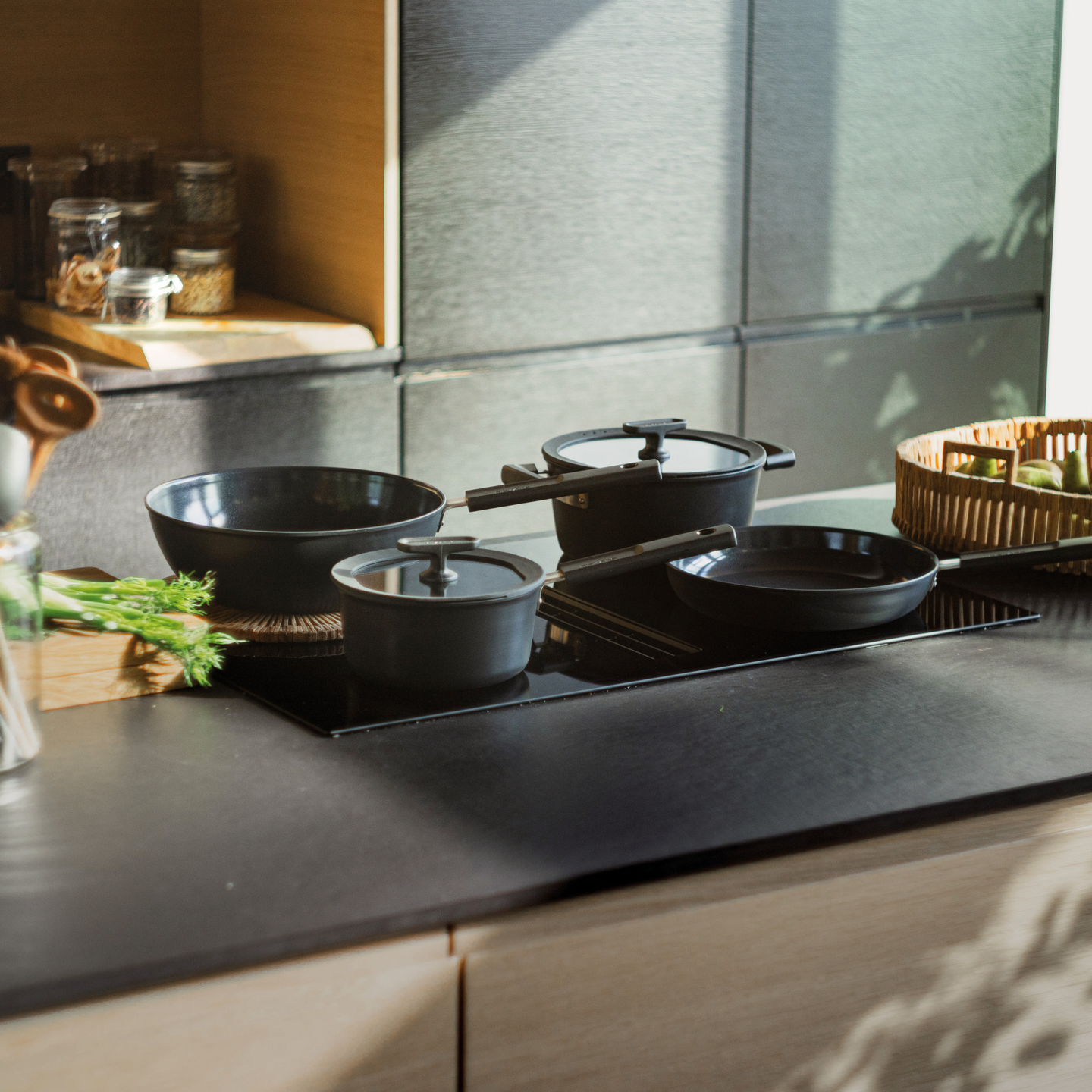 Hard Face paistokasari 24 cm kannella