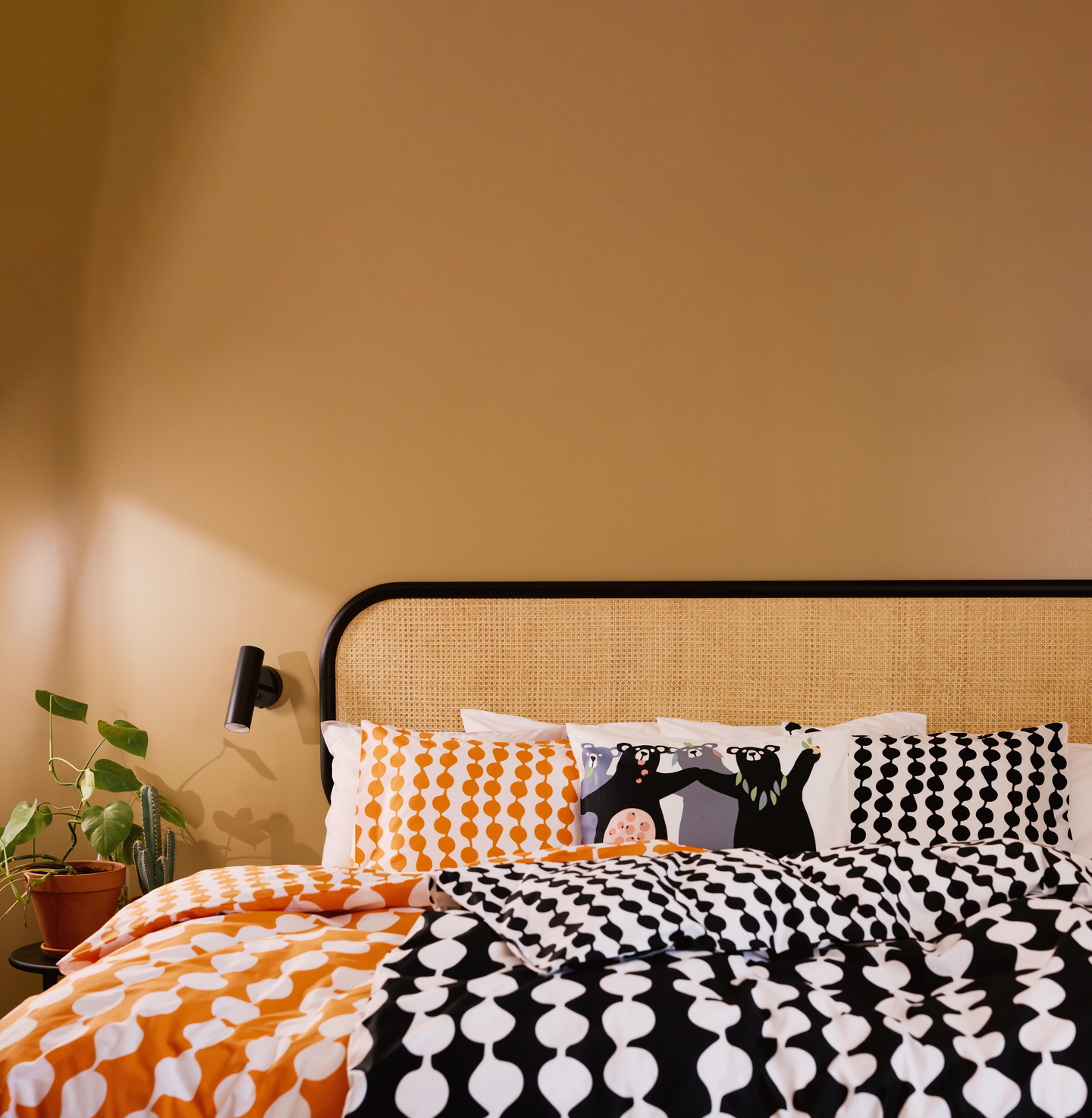 Finlayson Pampula pussilakanasetti 150x210 cm musta-valkoinen GOTS