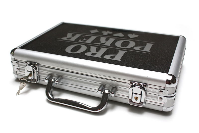 Tactic ProPoker 200 chip pokerisetti alumiinisalkussa