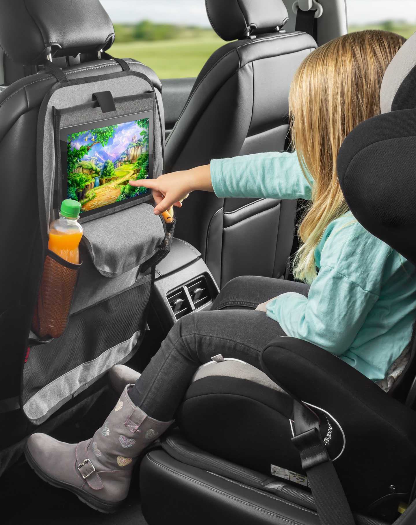 Reer potkusuoja autoon tablet-taskulla ja lokeroilla