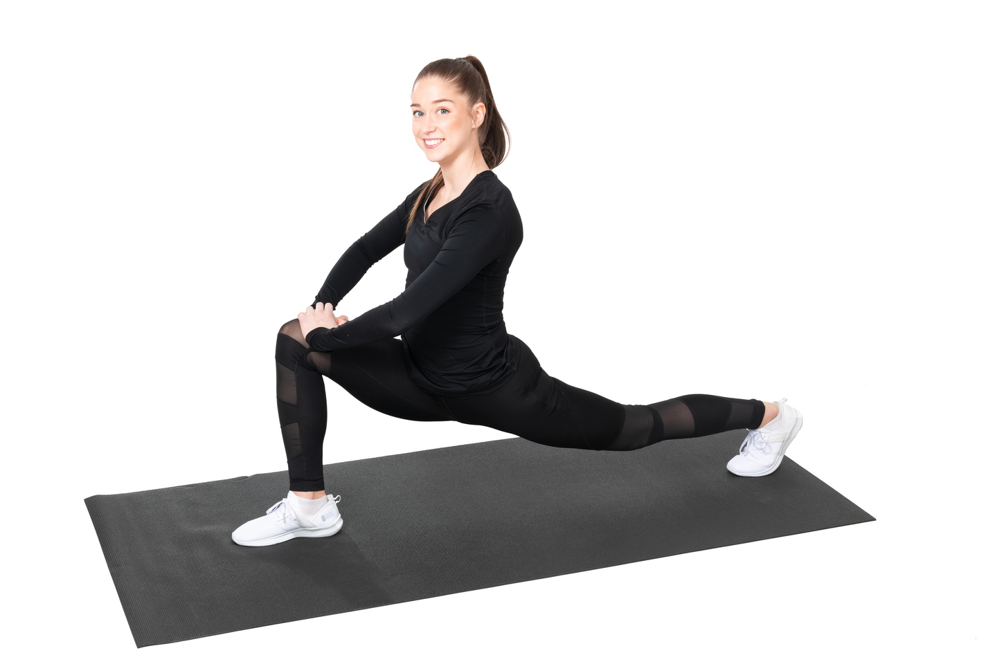 Atom treenimatto leveä musta 4mm