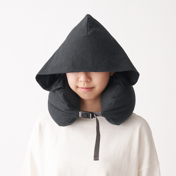 MUJI hupullinen niskatyyny, musta