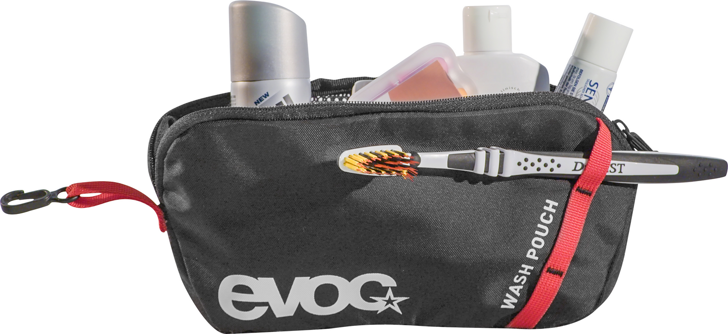 EVOC Explorer Pro pyöräilyreppu 26L  musta