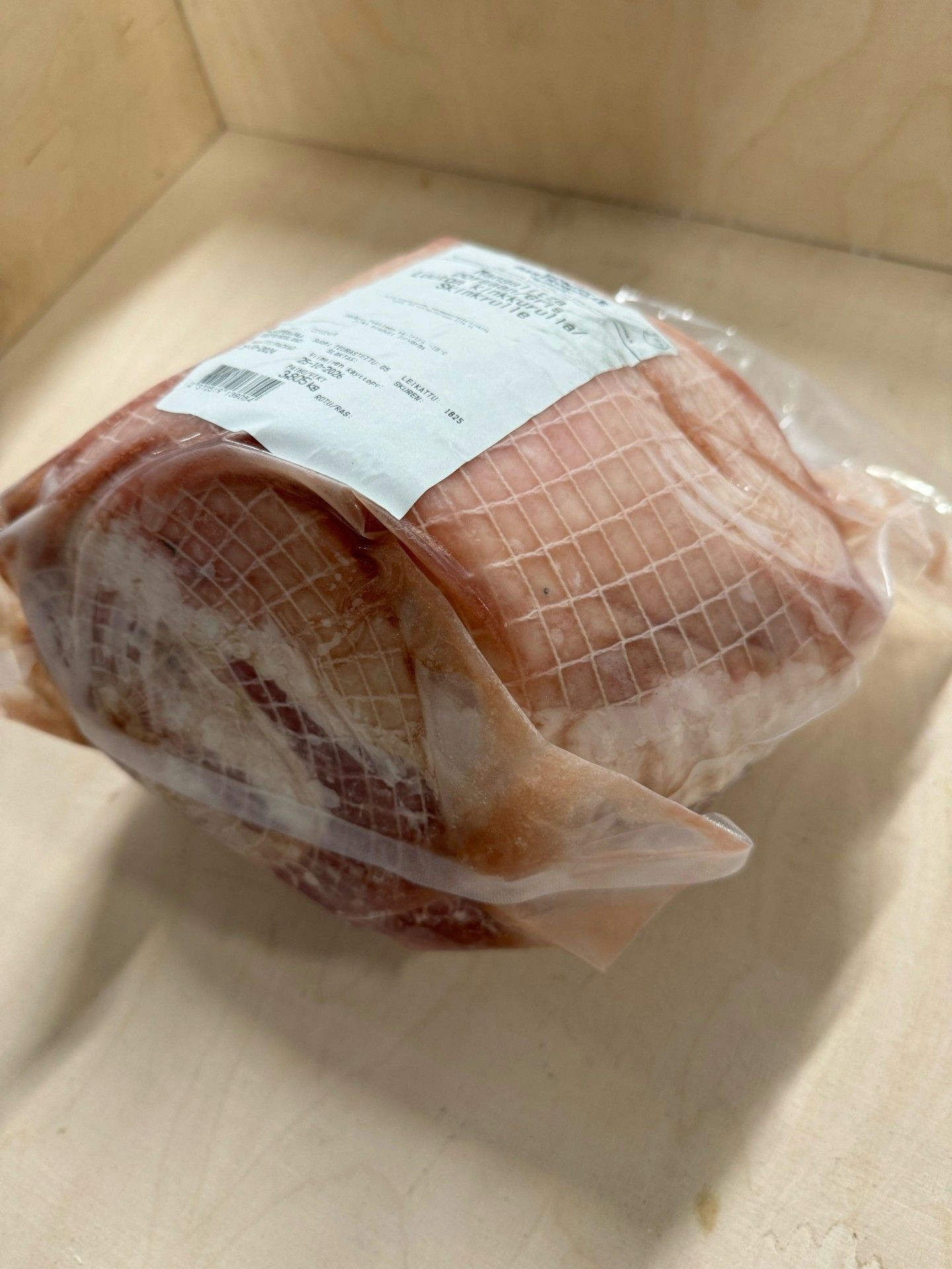 Mangalitza porsaan luuton kinkkurulla n. 3kg pakaste