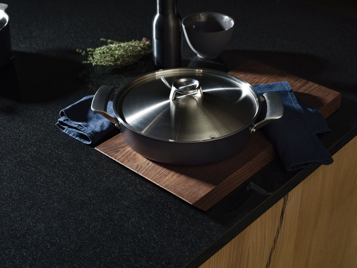 Fiskars Taiten paistovuoka 28cm