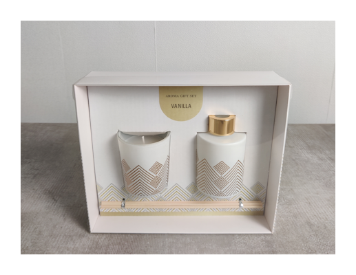 Candle Haven lahjapakkaus huonetuoksu+kynttilä vanilja