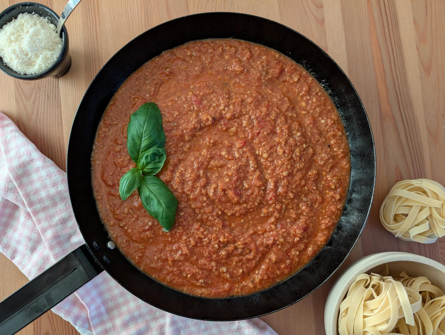 Tarhurin bolognesekastike 2kg pakaste