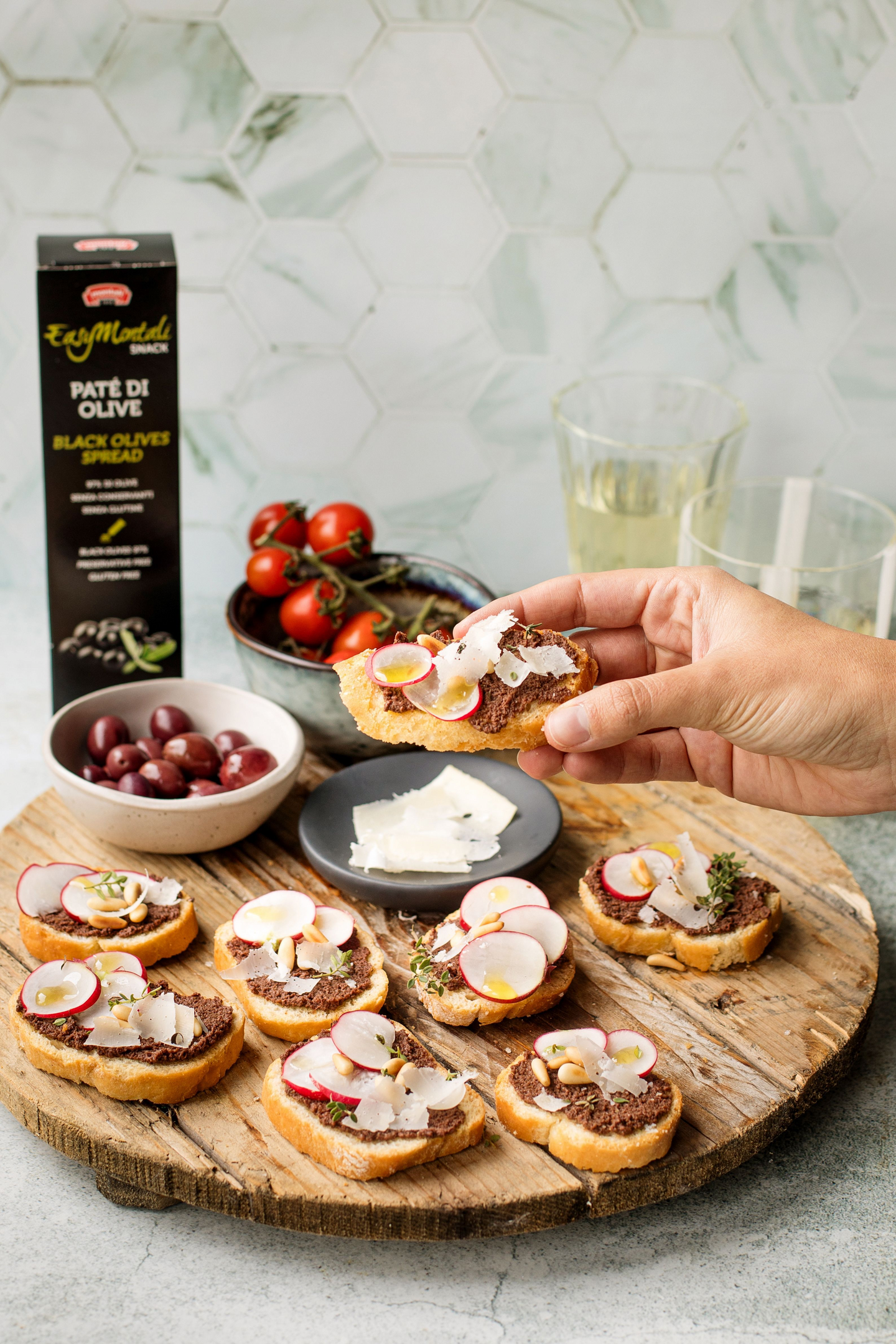 Montali Kasvistahna Mustat oliivit 150g