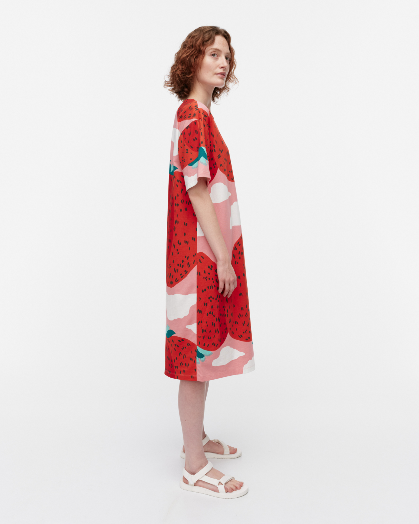 Marimekko Monomi Mansikkavuoret lyhythihainen yöpaita