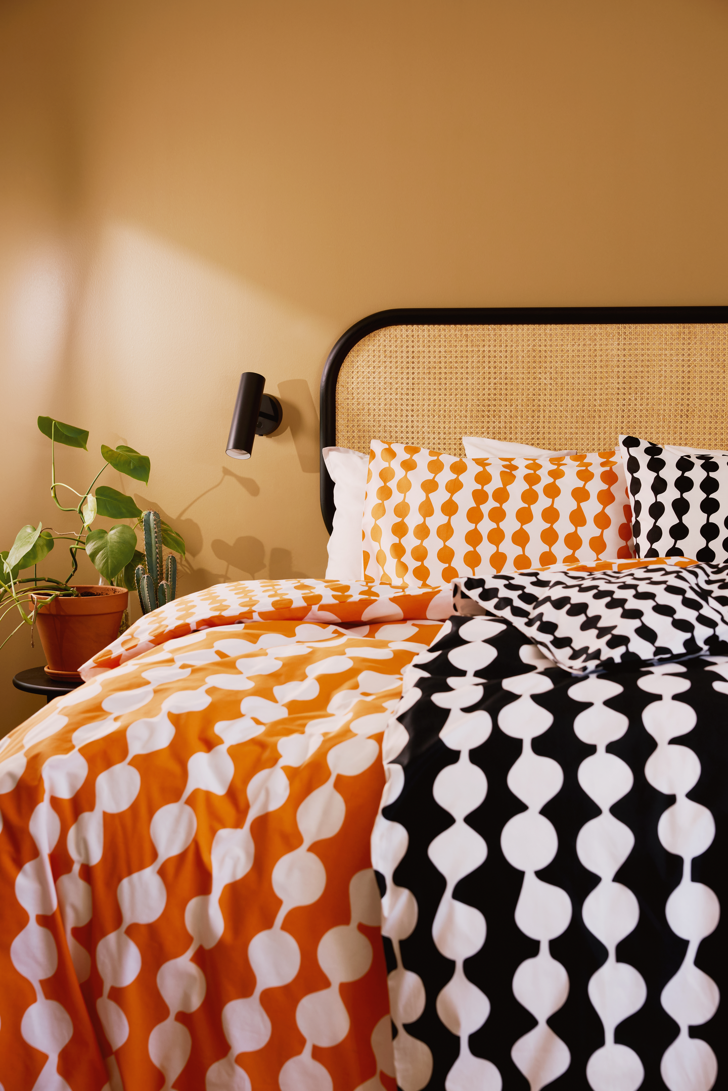 Finlayson Pampula pussilakanasetti 150x210 cm musta-valkoinen GOTS