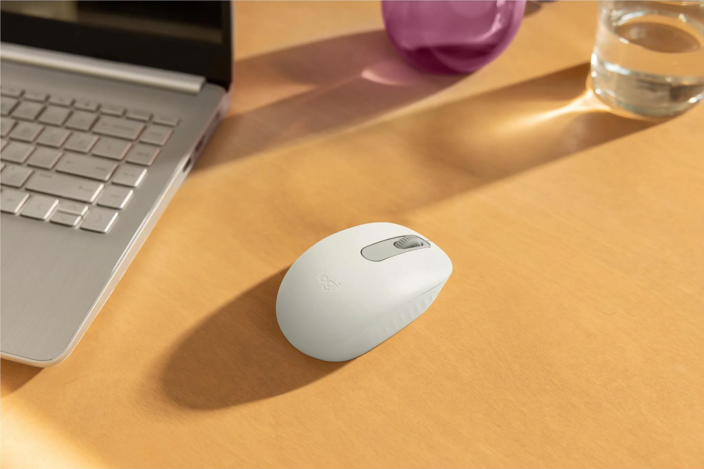 Logitech M196 Off White -langaton hiiri