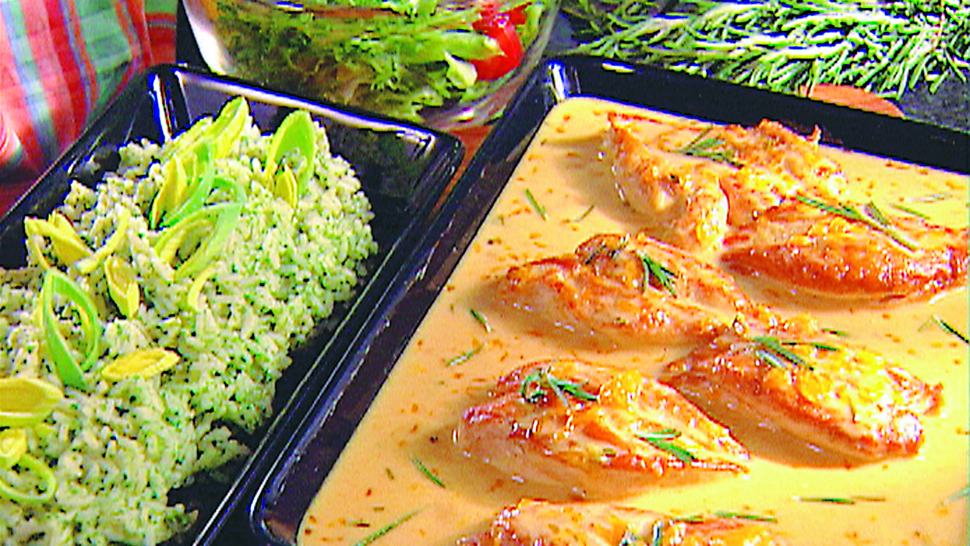 Broileripihvit mandariini-rosmariinikastikkeessa