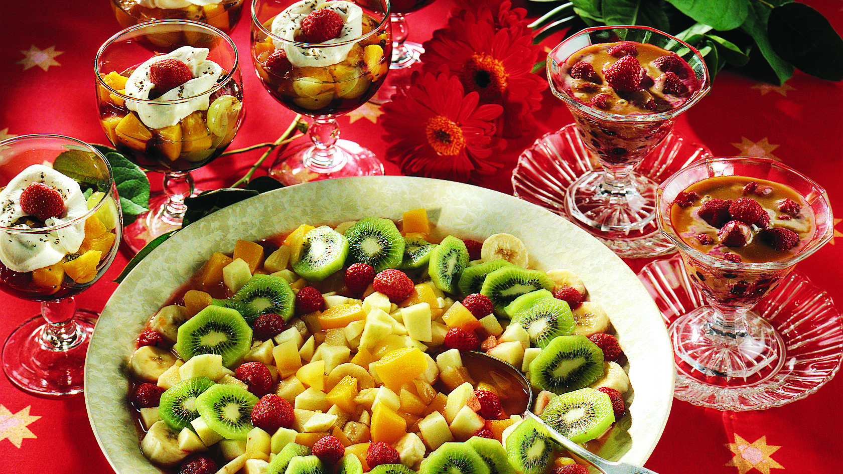 Joulun raikas hedelmäsalaatti