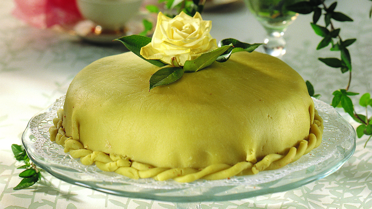 Prinsessakakku Makeat Leivonnaiset Reseptit K Ruoka