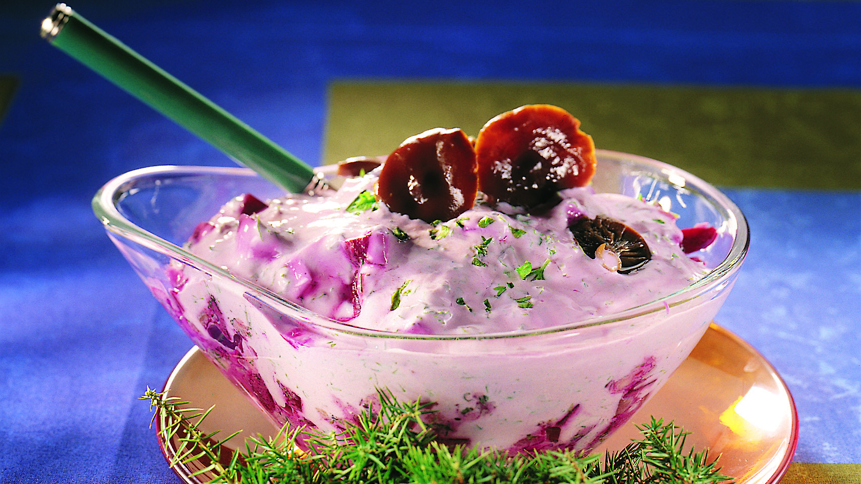 Pinkki sienisalaatti