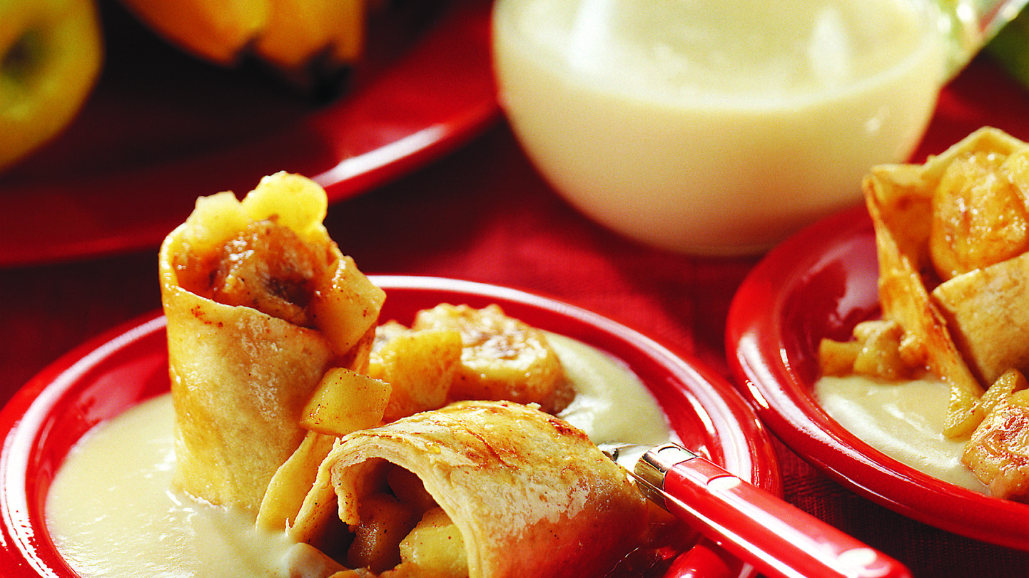 Omenatortillat ja vaahterasiirappi-vaniljakastike